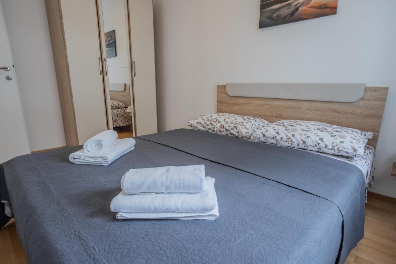 Dalmatino Apartment Zadar Bagian luar foto